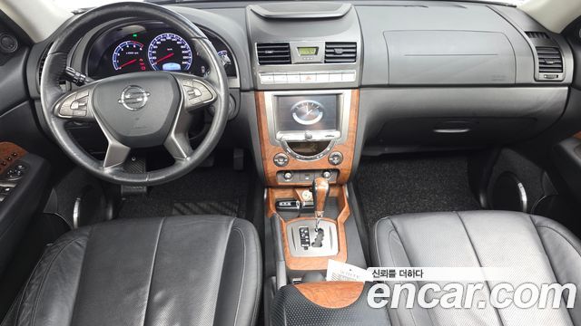 KG Mobility Rexton — interior