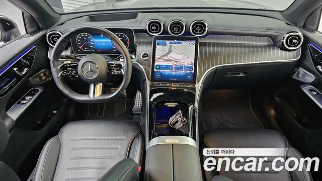 Mercedes-Benz GLC-Class — interior