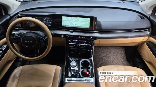 Kia Carnival — interior