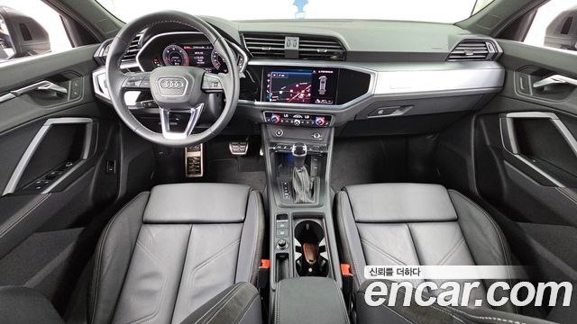 Audi Q3 — interior