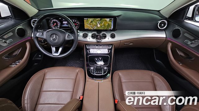 Mercedes-Benz E-Class — interior