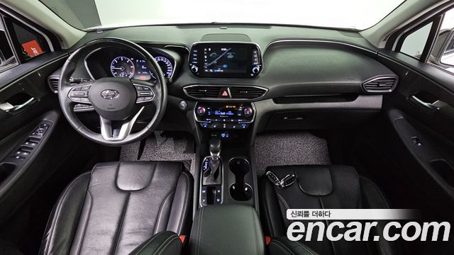 Hyundai Santa Fe — interior