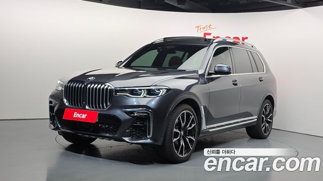 BMW X7 — exterior