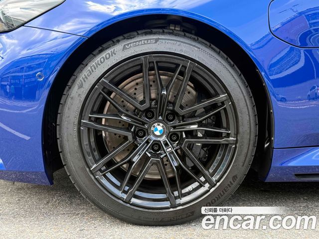 BMW M5 — interior