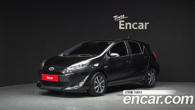 Toyota Prius — exterior