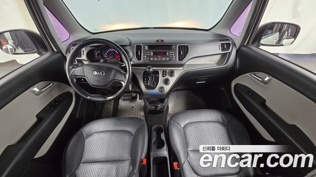 Kia Ray — interior