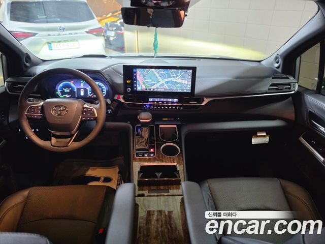 Toyota Sienna — interior