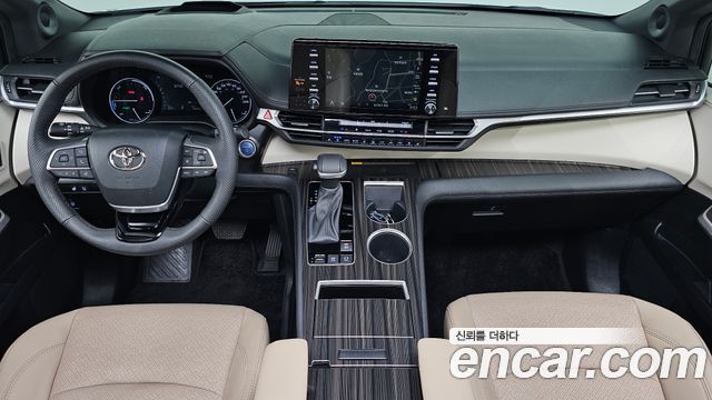 Toyota Sienna — interior