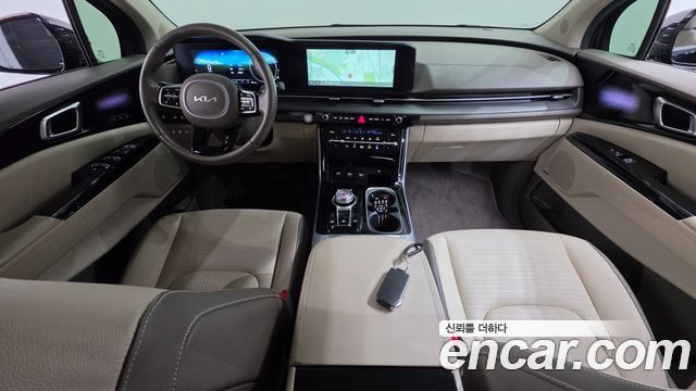 Kia Carnival — interior