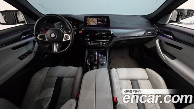BMW M5 — interior