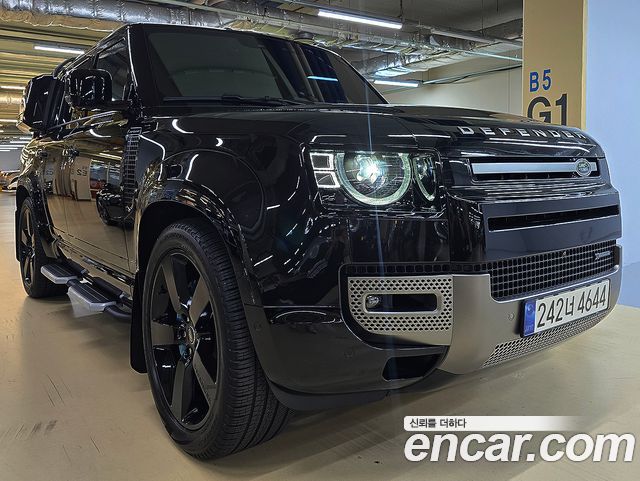 Land Rover Defender — exterior