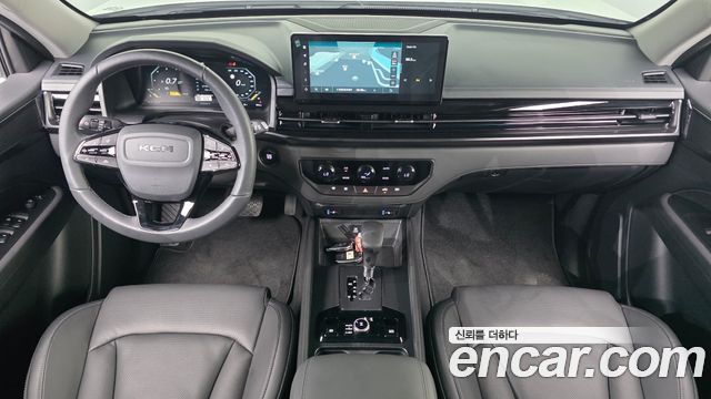 KG Mobility Musso — interior