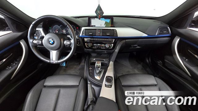 BMW 3 Series — interior