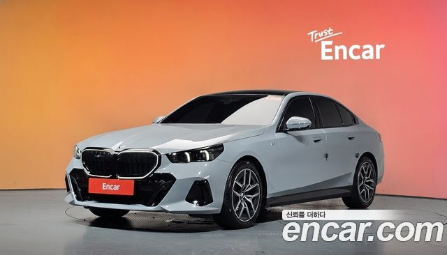 BMW 5 Series — exterior
