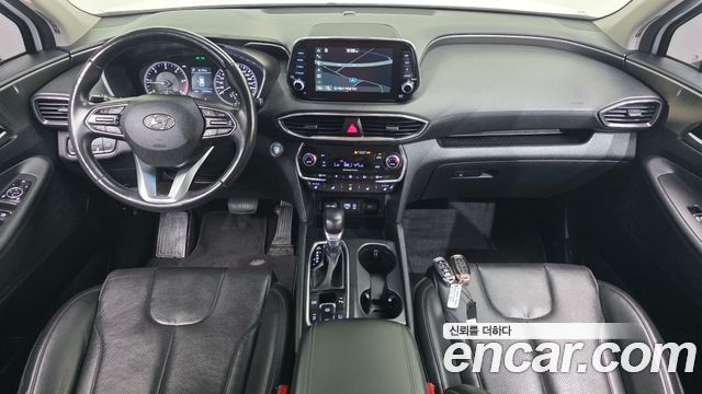 Hyundai Santa Fe — interior