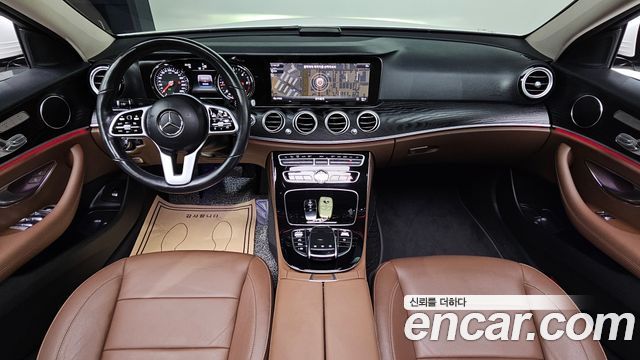 Mercedes-Benz E-Class — interior