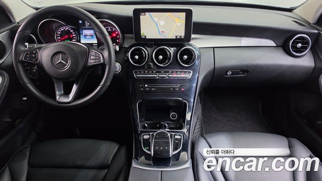 Mercedes-Benz C-Class — interior