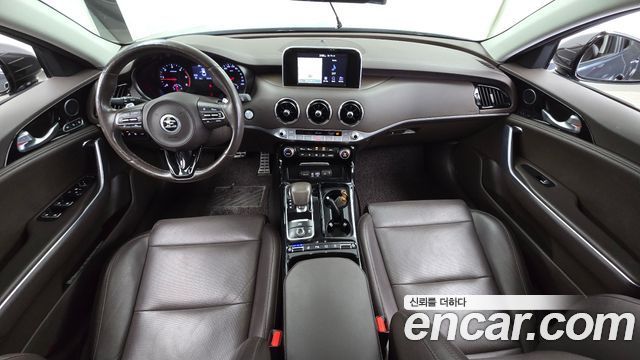 Kia Stinger — interior