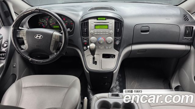Hyundai Starex — interior
