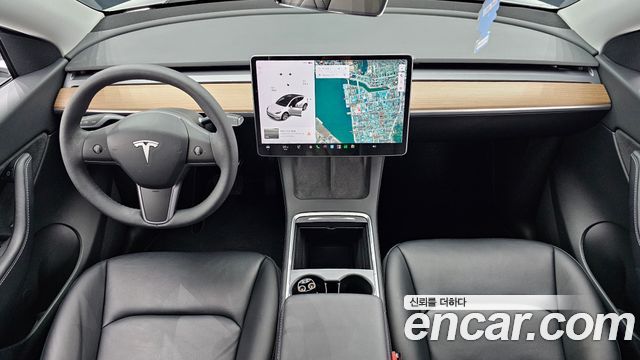 Tesla Model Y — interior