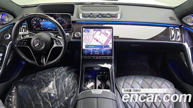 Mercedes-Benz S-Class — interior