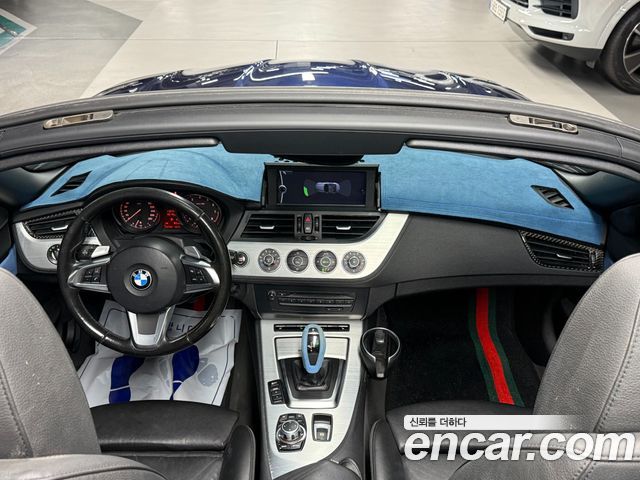 BMW Z4 — interior