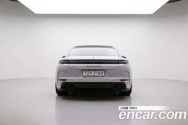 Porsche Panamera — interior