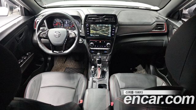 KG Mobility Tivoli — interior