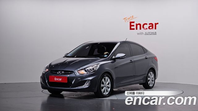 Hyundai Accent — exterior