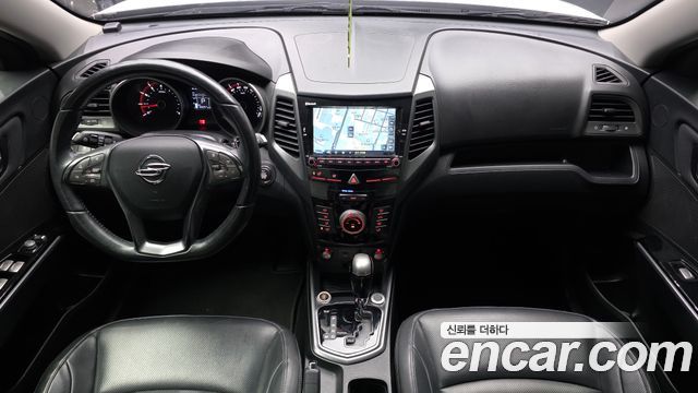 KG Mobility Tivoli — interior
