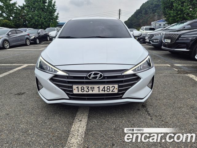 Hyundai Avante — exterior