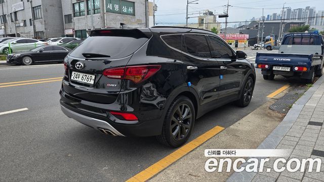 Hyundai Santa Fe — interior