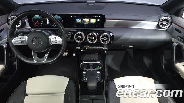Mercedes-Benz CLA-Class — interior
