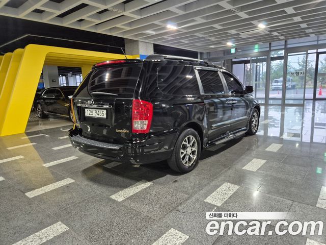 Kia Carnival — interior