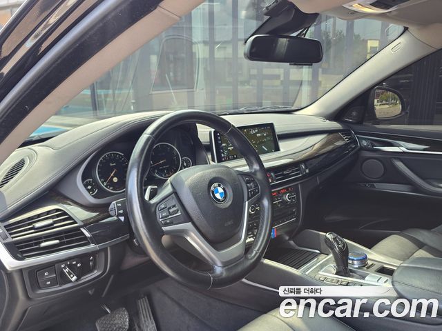 BMW X6 — interior