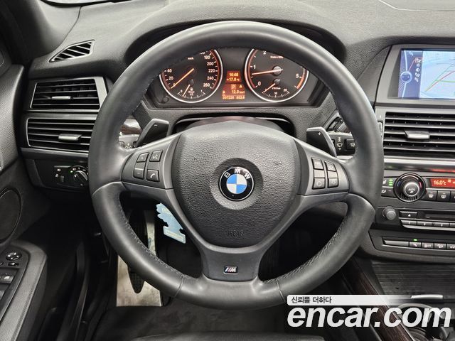 BMW X5 — interior