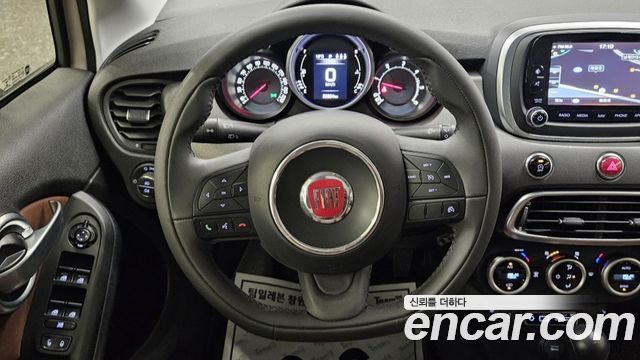 Fiat 500X — interior