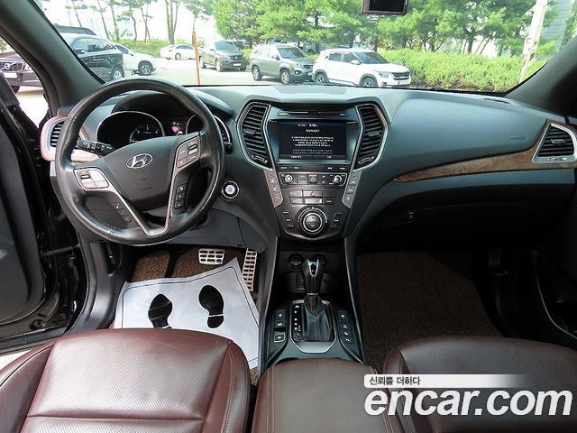 Hyundai Maxcruz — interior
