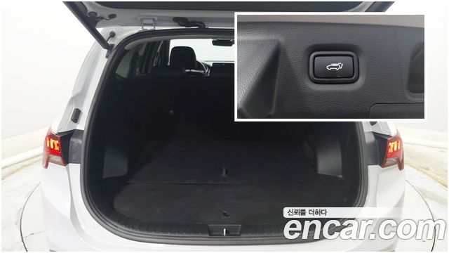 Hyundai Santa Fe — interior