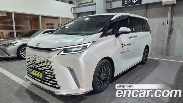 Lexus LM — exterior