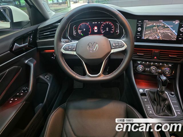 Volkswagen Jetta — interior