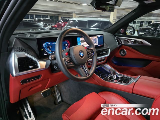BMW XM — interior