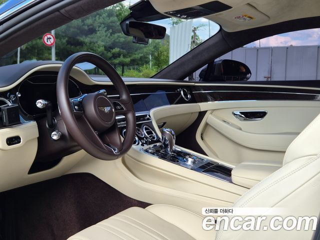 Bentley Continental — interior