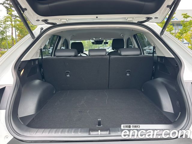 Hyundai IONIQ 5 — interior