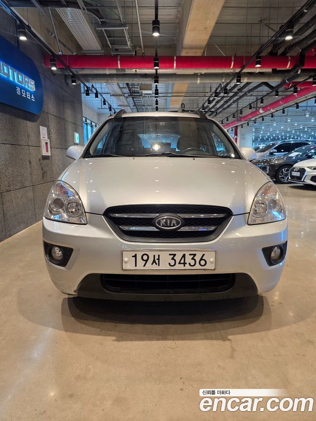 Kia Carens — exterior