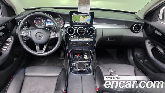 Mercedes-Benz C-Class — interior