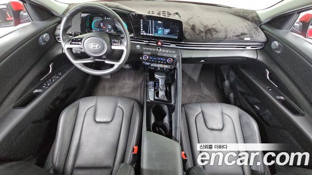 Hyundai Avante — interior