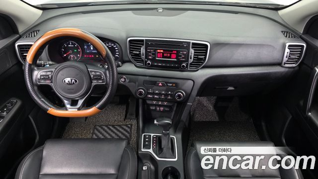 Kia Sportage — interior