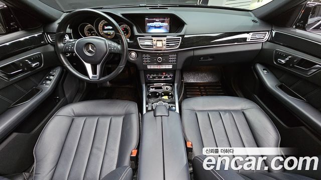 Mercedes-Benz E-Class — interior