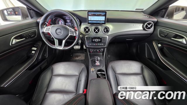 Mercedes-Benz CLA-Class — interior